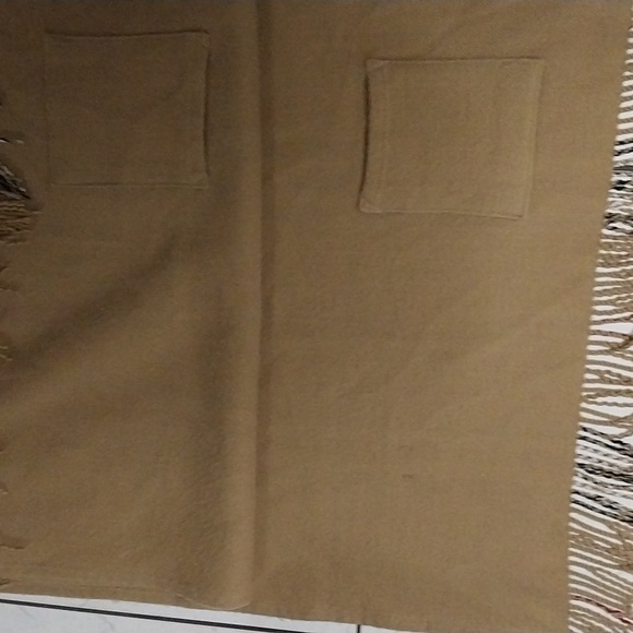 Shawl Cape Blanket Cashmere Wool Tan Blk Plaid Reversible Pockets Sorvano Italy - Picture 13 of 15